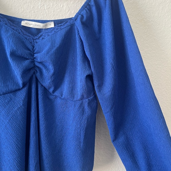 NWT Altar'd State Top Medium Blue Adley Cinched Ruched Babydoll Blouse Medium - Picture 3 of 6